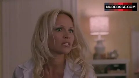 Pamela Anderson Cleavage - Scary Movie 3 (0:53) NudeBase.com