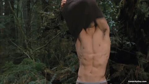 Taylor Lautner Shirtless - The Male Fappening