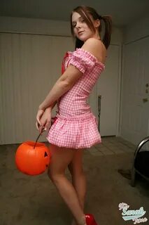 Pictures of It's Sarah Time demanding some candy Coed Cherry