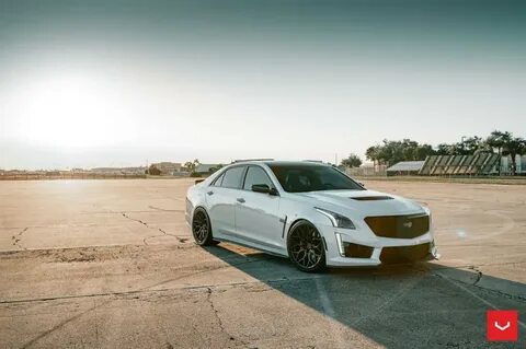 Cadillac CTS-V on Vossen Wheels (HF-2) 2019 года выпуска. Фо