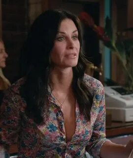 Courteney Cox has some nice plots - From Cougar Town - Porn 