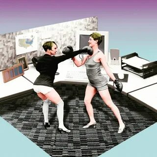 Bataille de chefs #ego #fight #office #girl #boss #cubicle. 