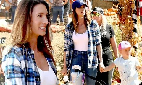 Jeremy Renner's ex Sonni Pacheco visits a pumpkin patch with