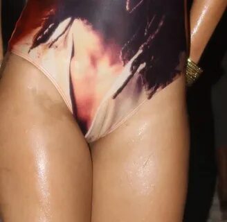Rihana pussy pics Naked body parts of celebrities