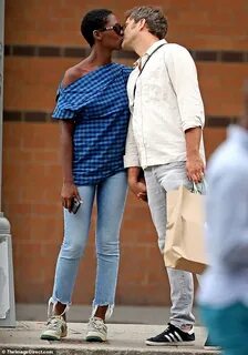 Joshua Jackson - Josh out and about Rumours and Speculations