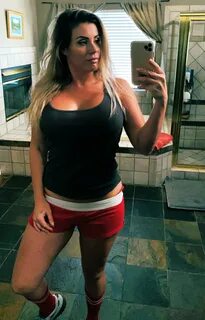 Coco Vandi on Twitter.