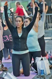 YogaCameltoe : Yoga girl with hot body & tight leggings #yog