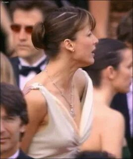 And-the-Oscar-goes-to...-Sophie-Marceau.gif- Viewing image -