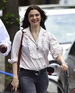 Rachel Weisz in Jeans -10 GotCeleb