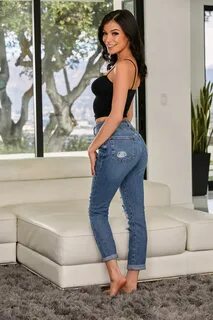 Savannah Sixx Sexy in Jeans Unrated