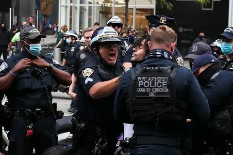 ABD'de göçmenlik politikaları karşıtı protestoda 20 gözaltı 