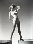 Taylor blake nude 🔥 Elizabeth Taylor's nude portrait at 24 s