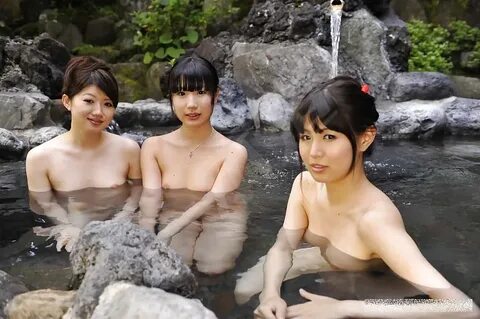 Naked Girl Groups 55 - Japanese Onsen Group Shots - 29 Pics 