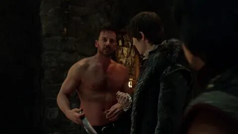 ausCAPS: Craig Parker shirtless in Reign 3-14 "To The Death"