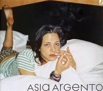 Asia-Argento-Feet-35577.jpg ImageBan.ru - Надёжный фотохости