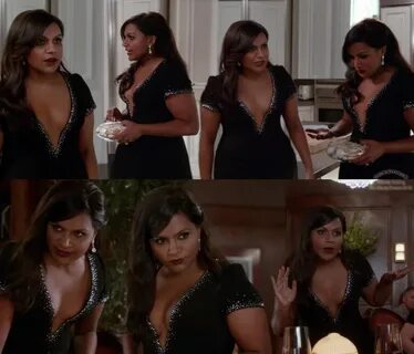 mindy-kaling-opencleavage-dress-mindy-project-s4e1.jpg.