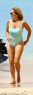 dsecundario: Katie Couric Calves / More Pics of Katie Couric