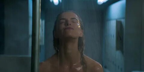 Butt: Betty Gilpin - GIF Video nudecelebgifs.com