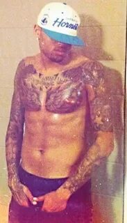 Chris Brown Leaked Nude Photos Are All Over The Internet Now