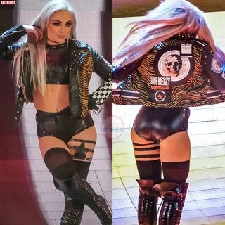 Liv Morgan Naked (35+)