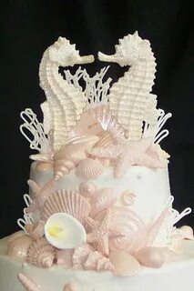 Close-up of the seahorse cake topper. So beautiful! Seahorse