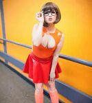Lottie Starr as Velma from Scooby Doo Garotas, Sexy, Cosplay