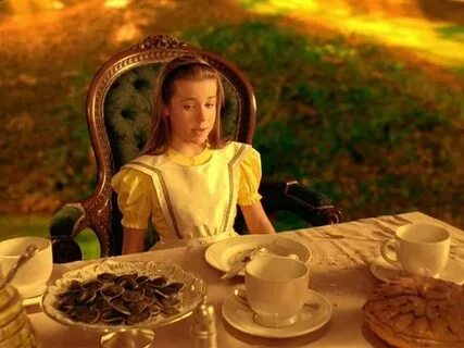 Киногалерея "Алисы в Стране Чудес" - Безумное чаепитие КУР.С