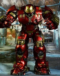 Review and photos of Hulkbuster Avengers sixth scale action 