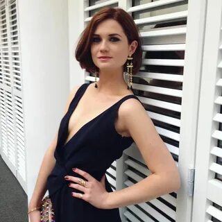 Pin on Bonnie Wright