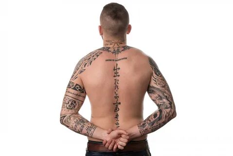 Onderzoek: 'mannen met tattoos gaan sneller vreemd'