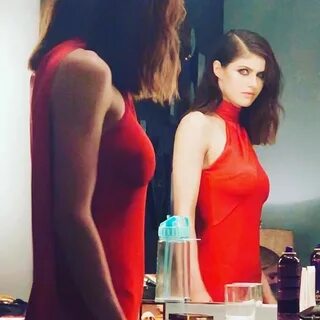 Pin by E on women Alexandra daddario, D'addario