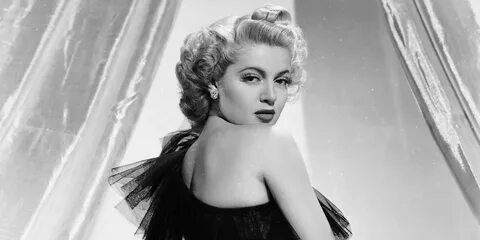 LANA TURNER NAS PÁGINAS POLICIAIS