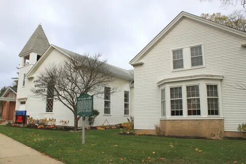 File:First Baptist Church of Farmington, 1861, 33400 Shiawas