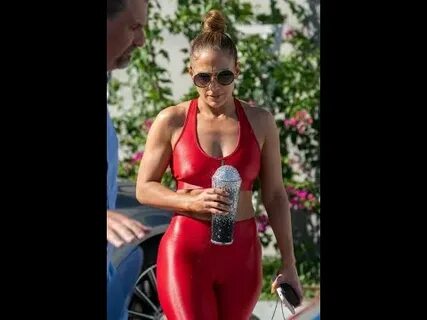 Слушать ✅ Jennifer Lopez Camel Toe Was On Show Christmas mp3
