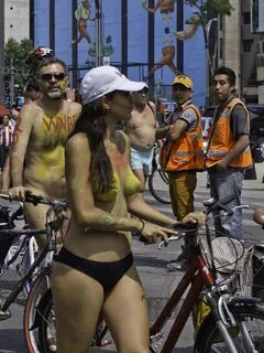 Marcha Mundial Ciclista al Desnudo 2015 en México 30 Flickr