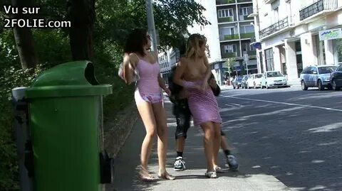 Elles se font déshabiller en pleine rue par un salaud - 2Fol
