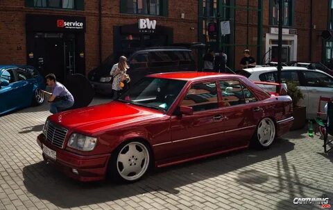Mostbook: Tuning Mercedes-Benz W124 AMG Stance