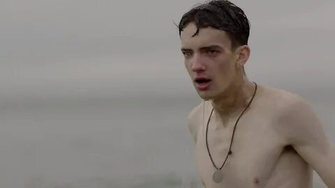 The Stars Come Out To Play: Kodi Smit-McPhee - Naked in "Gal