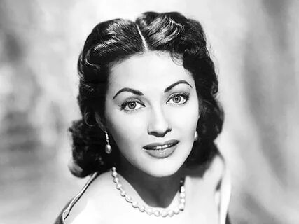 Munsters star Yvonne De Carlo dies, at 84