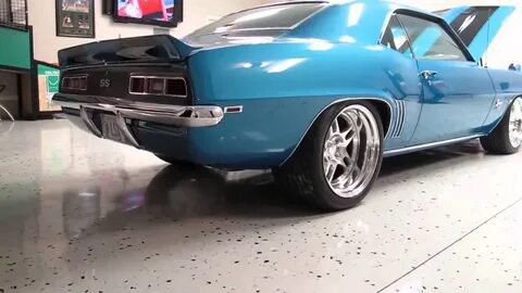 Jeff's '69 Camaro (звукот на моторот) - YouTube