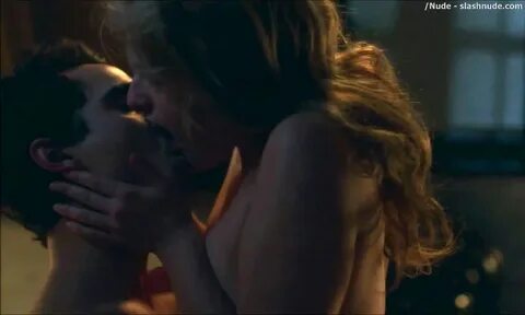 Elisabeth Moss Nude In The Handmaid Tale Sex Scene - Photo 2