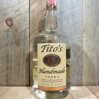 Titos Vodka 1.75L - Oak and Barrel gambar png.