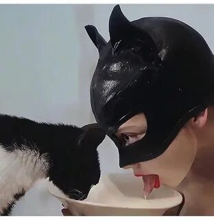 Pin by Fornia Cali on body6 in 2019 Catwoman cosplay, Catwom