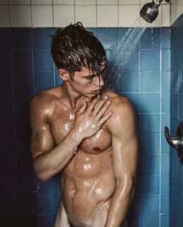 Showering - BoyImage.com - A Gay Male Photography Blog. Beau