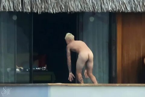 More of Bieber in Bora Bora. 