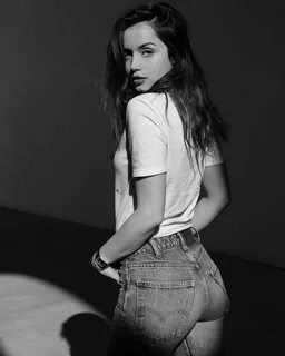 Ana de Armas - 9GAG