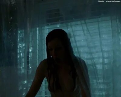Wrenn Schmidt Topless In Outcast Shower - Photo 3 - /Nude