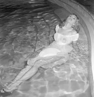 Vikki Dougan, vintage model and actress - 195 Pics xHamster