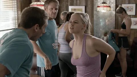 Maddie McCormick (Brief Breasts) in Shameless S9E9