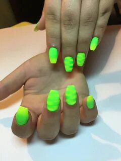 Neon nails neon ombre nails neon green yellow summer Neon na